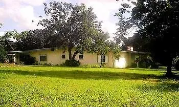 Country Home Villa Bed & Breakfast Mandeville